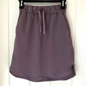 Lululemon On The Fly Skirt 21”, Women’s Size 4, Color Magnum(Lavender) Exc. Cond